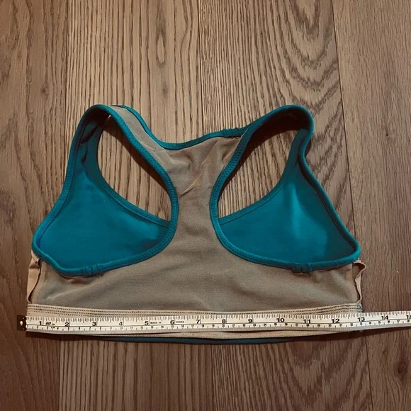LuluLemon excercise tank - Picture 9 of 10